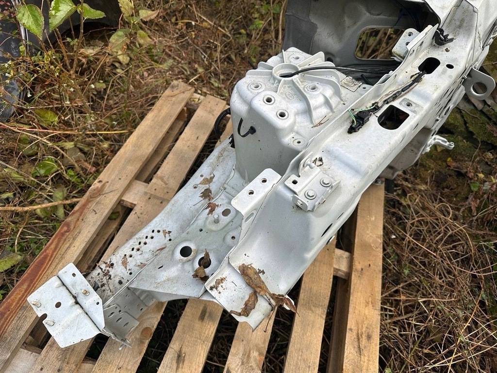 фото №3, Четверть перед левая jaguar f-type x152