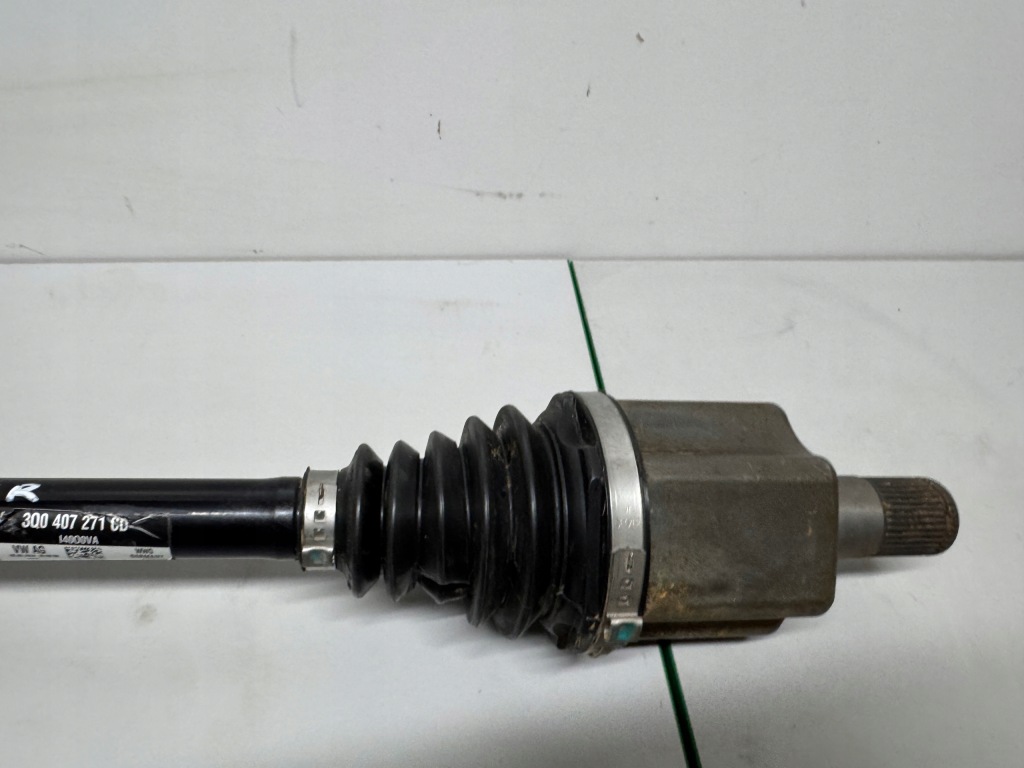 фото №4, Vw audi привідний вал 3q0407271cd
