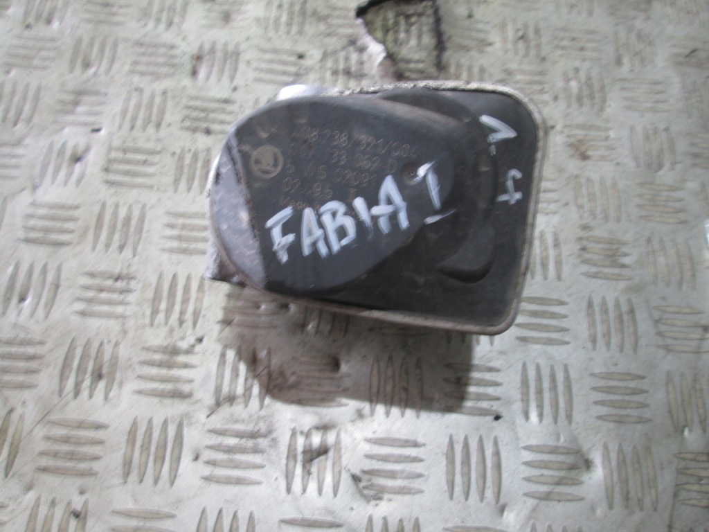 фото №1, Дроссельная заслонка skoda fabia i 1.4 mpi 047133062d