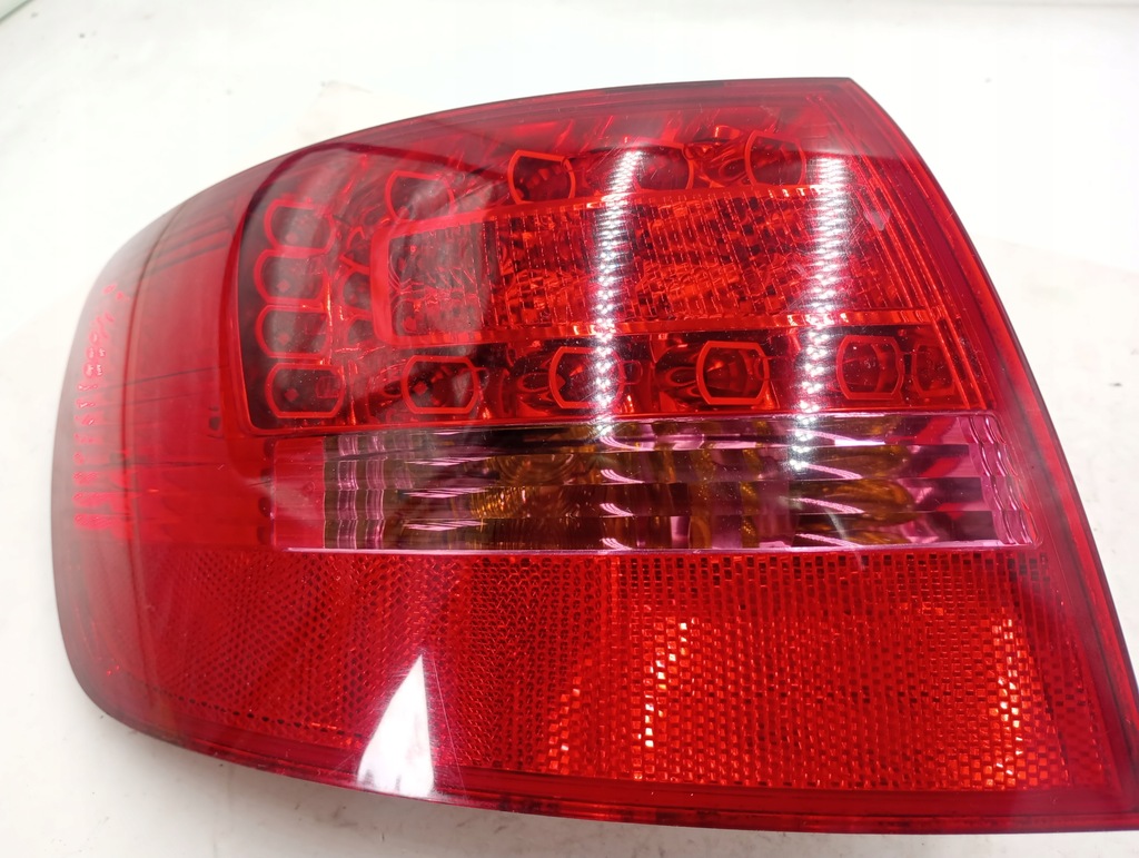 фото №12, Лампа w крила лівий задня led audi a6 c6 kombi allroad 4f9945095h