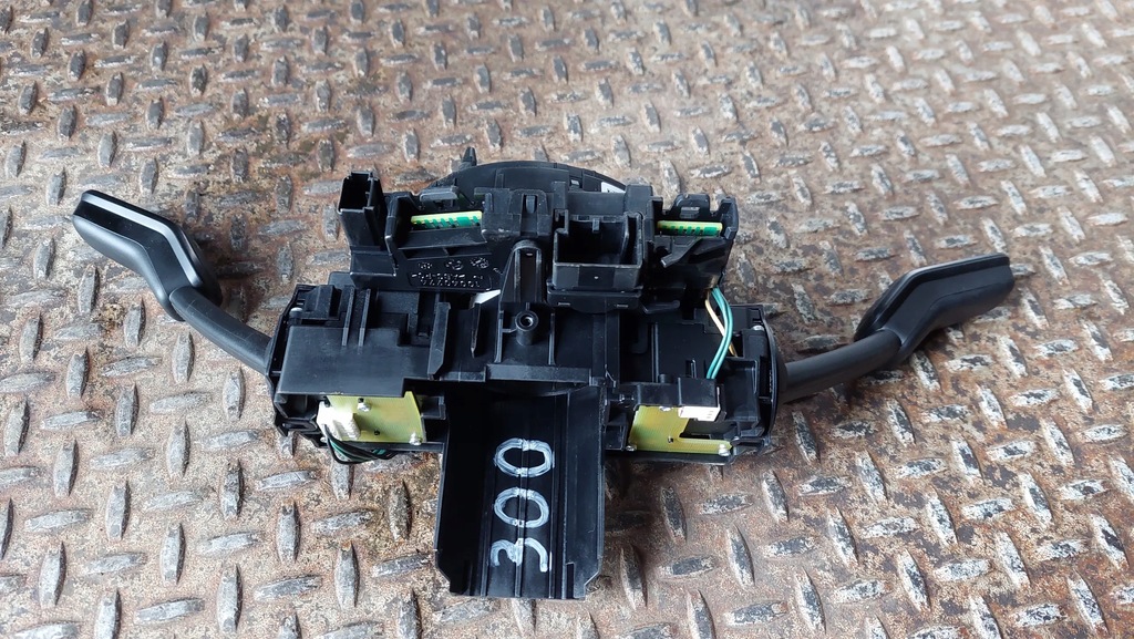 фото №11, Volkswagen tiguan allspace 2018 панелі керування, перемикачі