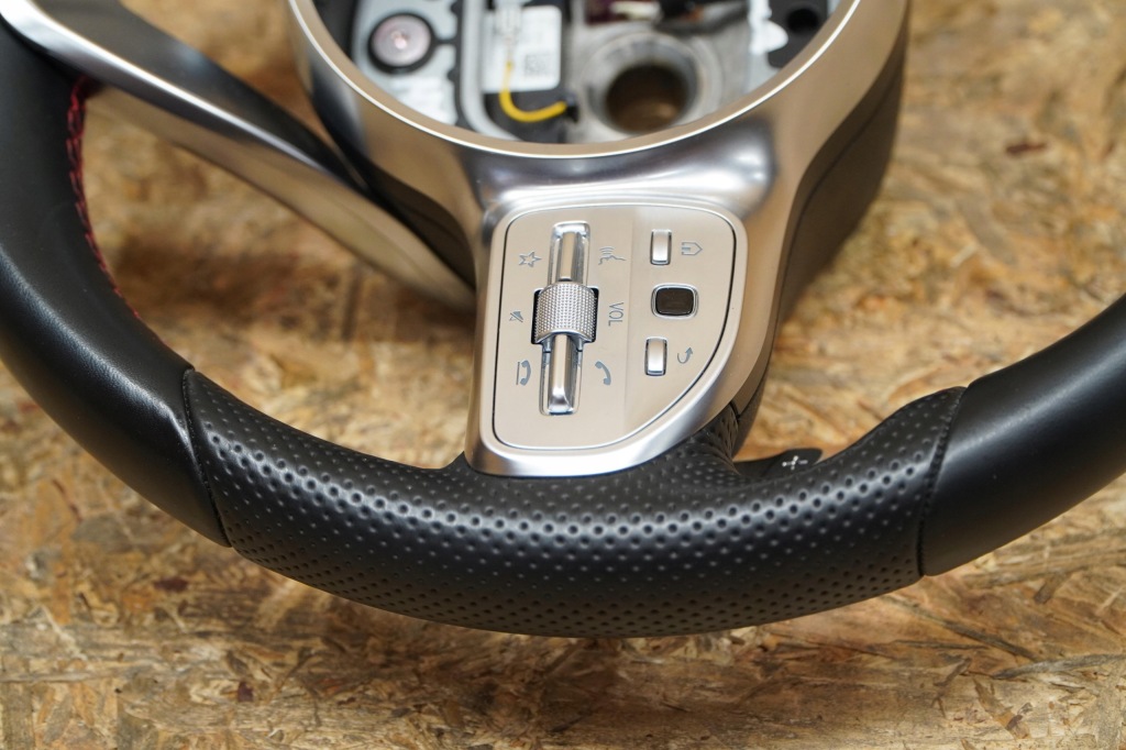 Кермо  з мультифункція пелюстки перемикання a0050004599 mercedes gla 2 h247 22r euro в Україні