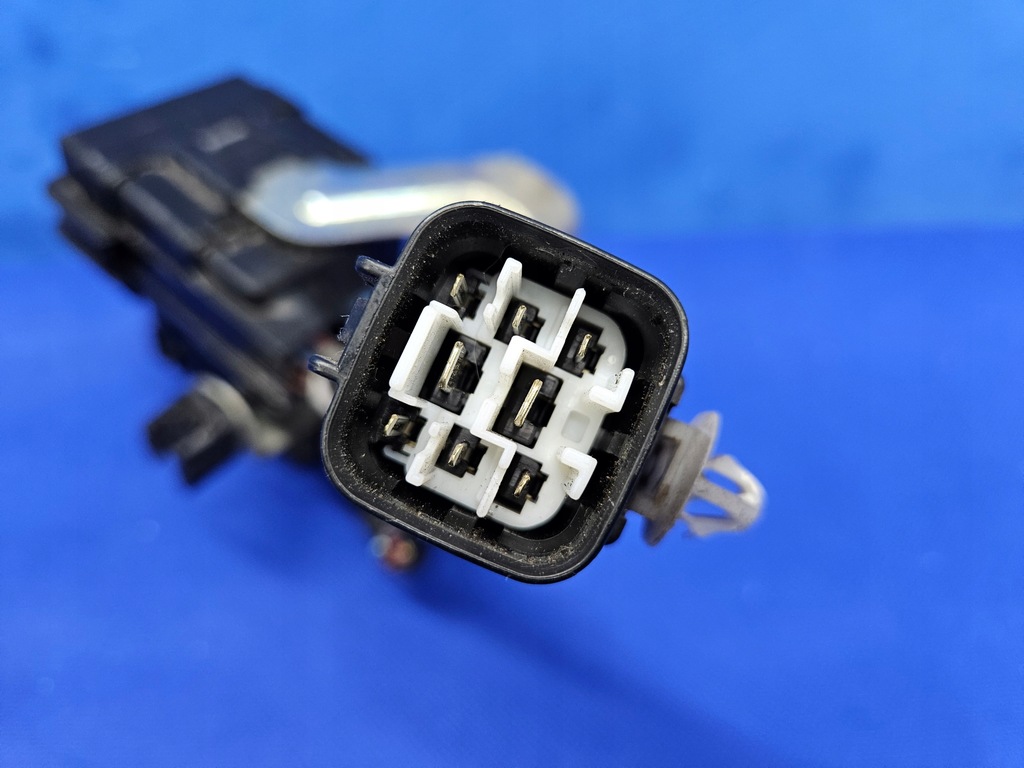 фото №5, Коробка предохранителей mitsubishi i-miev citroen c-zero peugeot ion