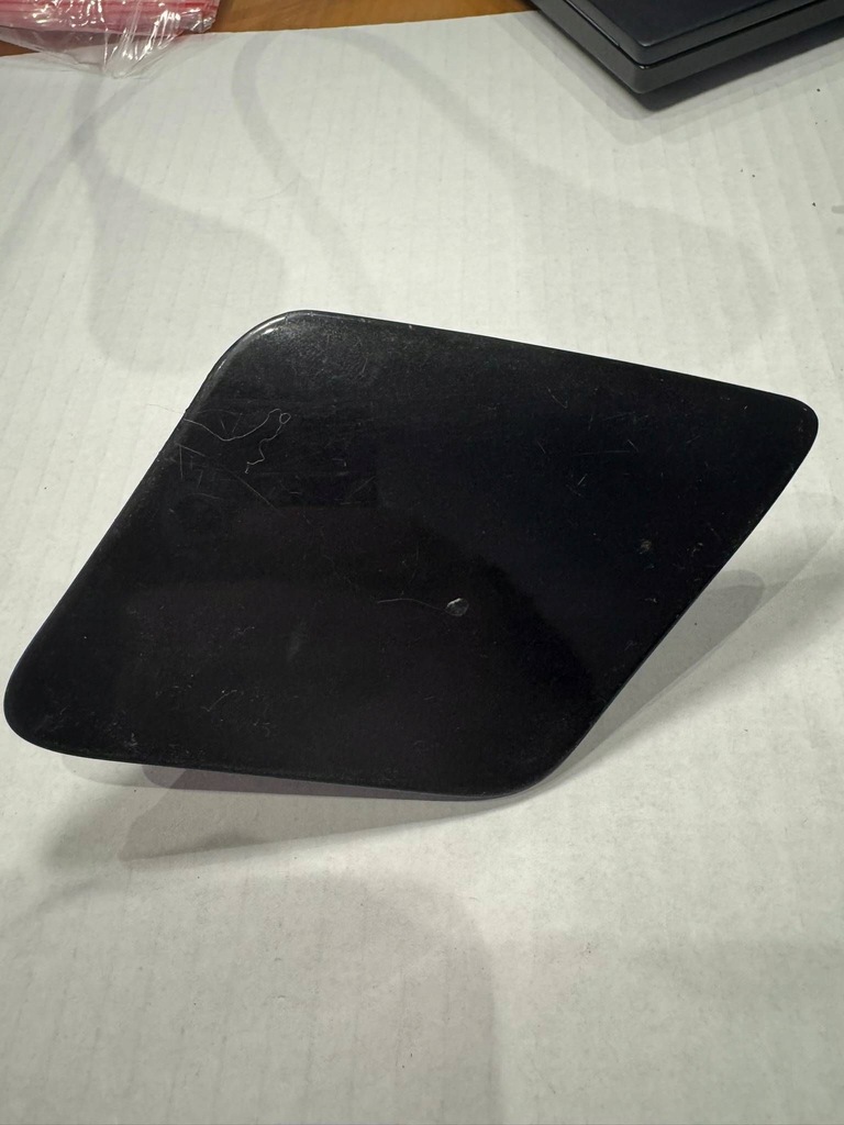 фото №1, Заглушка распылителя левая audi a4 b5 8d0807275aa 98-01