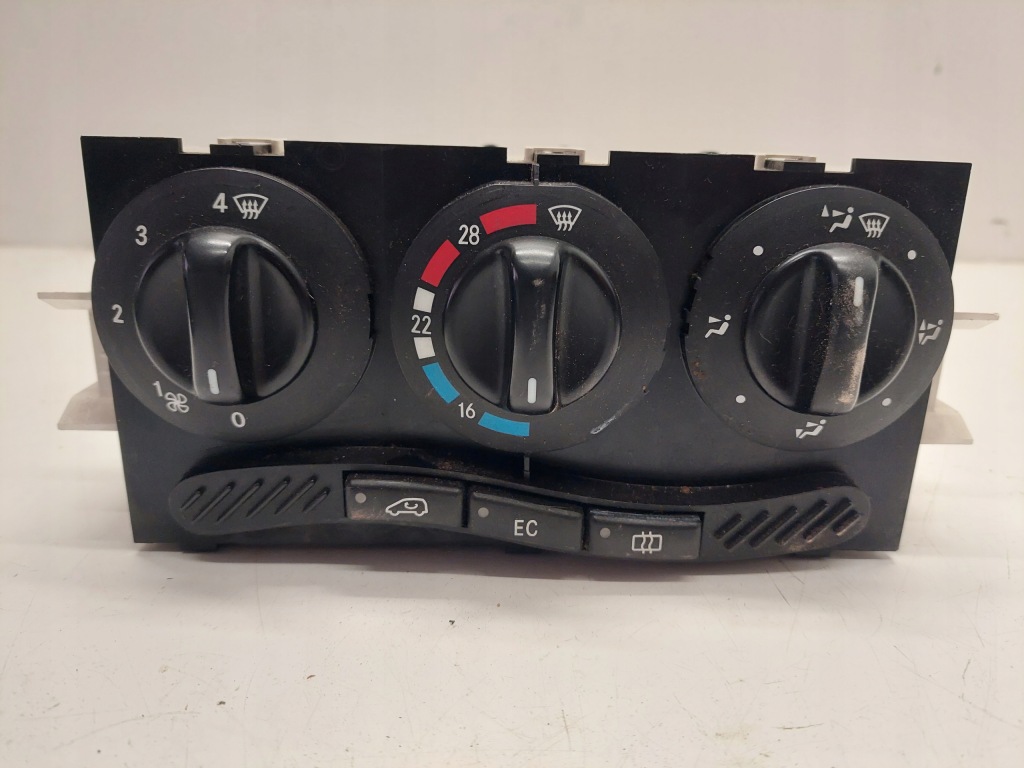 фото №1, Панель обдув кондиционера mercedes 1688300485