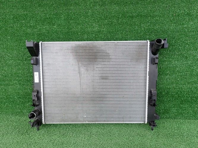 фото №1, Renault clio v 19- радіатор wody