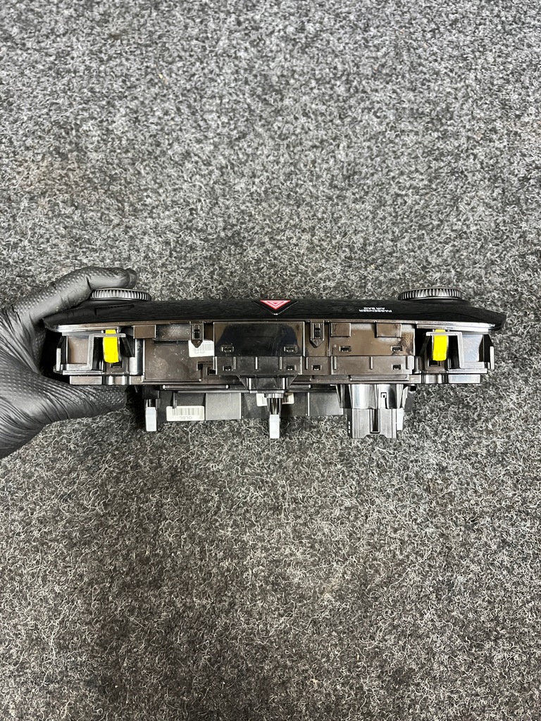 фото №11, Hyundai tucson ii панель обдув кондиционера 97250d7000