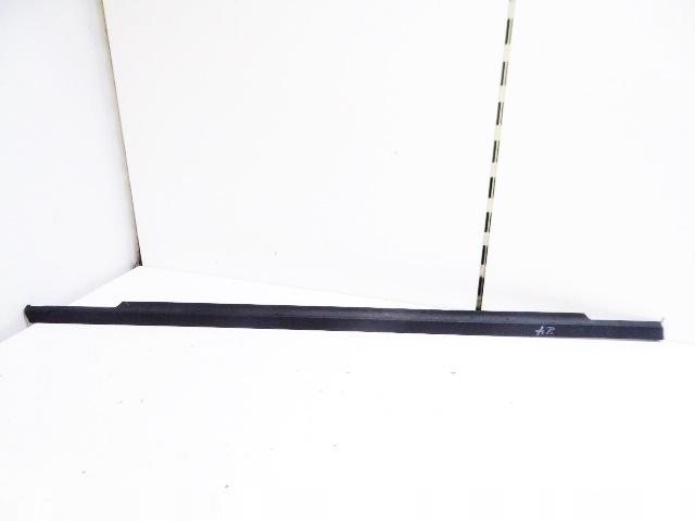 фото №1, Alfa romeo 159 молдинг уплотнитель задняя правая