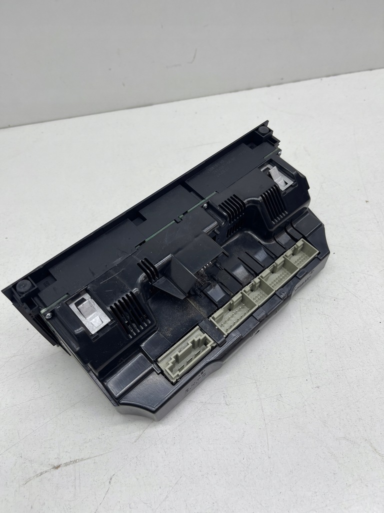 фото №9, Audi q7 4l панель керування вентиляція кондиціонер