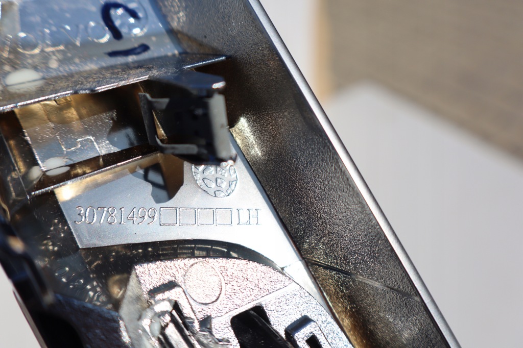 Купити Панель обдув кондиціонер радіо рамка вентиляції volvo v60 s60 2 оригінальний номер 30791699