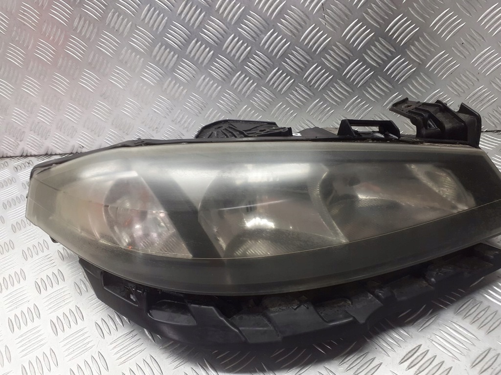 фото №1, Лампа права передня renault laguna ii eu lift 8200481197