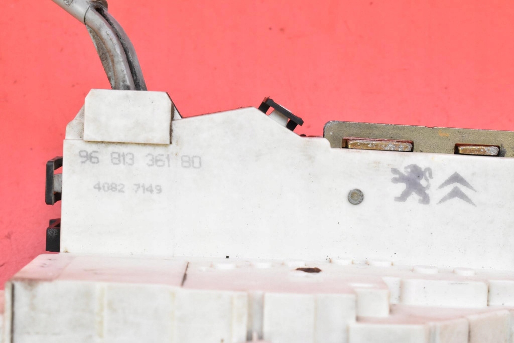 фото №8, Замок засувка задній правого створки 9681336180 citroen jumpy 2 ii 07-16