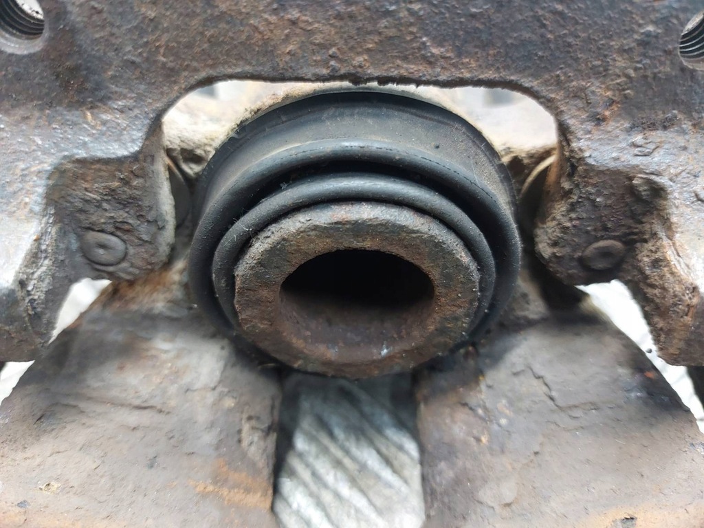 фото №8, Тормозные диски тормозные задняя + суппорт задняя volvo s80 i