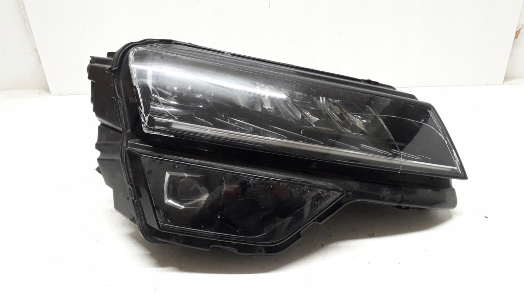 фото №1, Skoda karoq лампа права full led -корпус przetworn