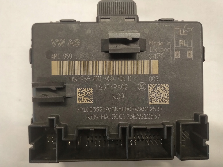 фото №1, Audi a8 d5 блок управления дверь задняя доводчик 4m1959795d