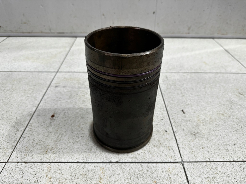 фото №1, Втулка цилиндра цилиндровая цилиндр iveco stralis cursor 8