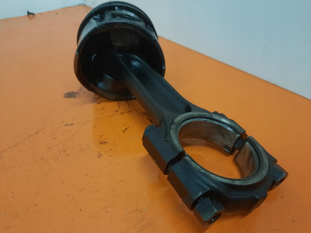 фото №5, Volvo v50 03-11 поршень с шатун 085190 d4204t