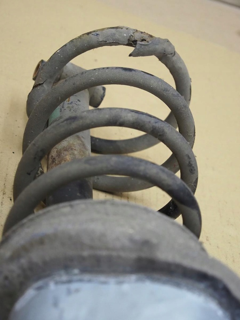 фото №12, Volvo v70 ii амортизатор пружина подушка задня lew