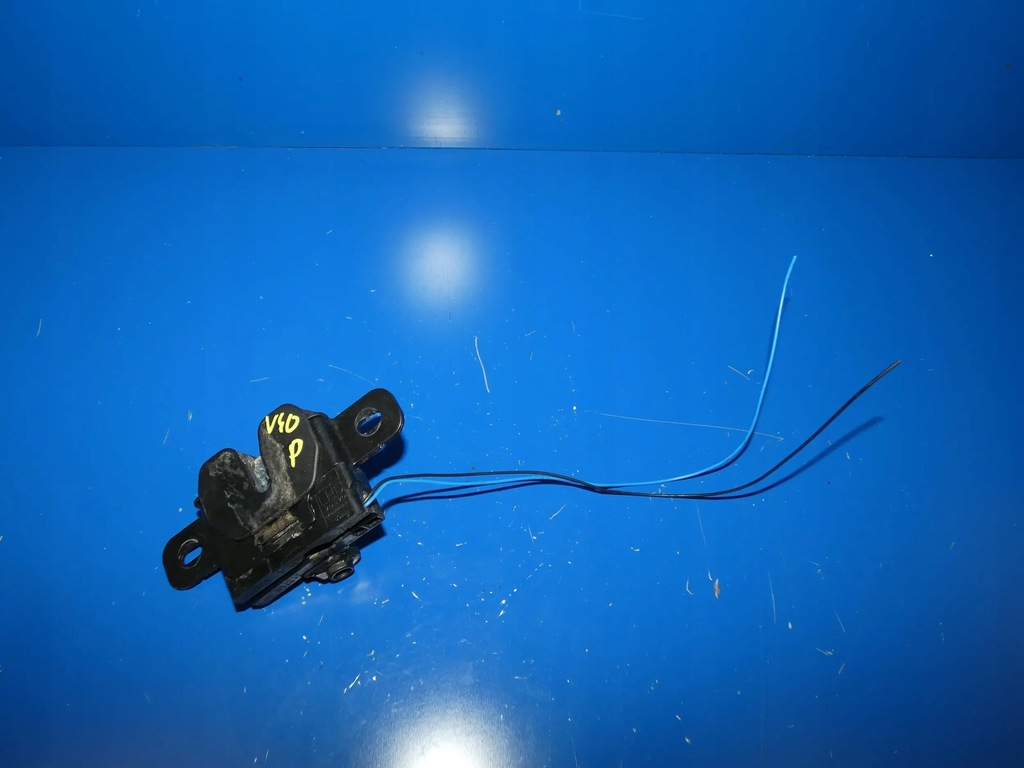 фото №1, Volvo v40 ii замок капот датчик ucięta штекер