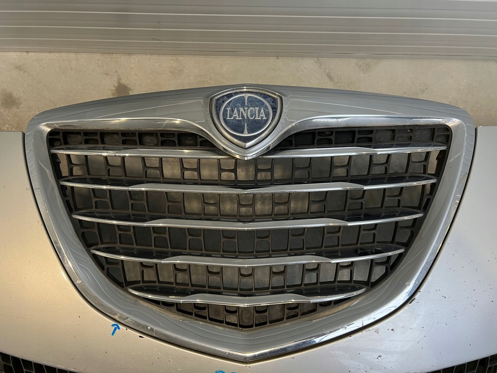 фото №9, Бампер передній lancia delta