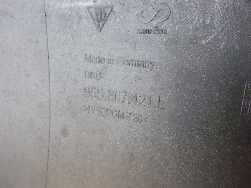 фото №9, Porsche macan 95b бампер задній