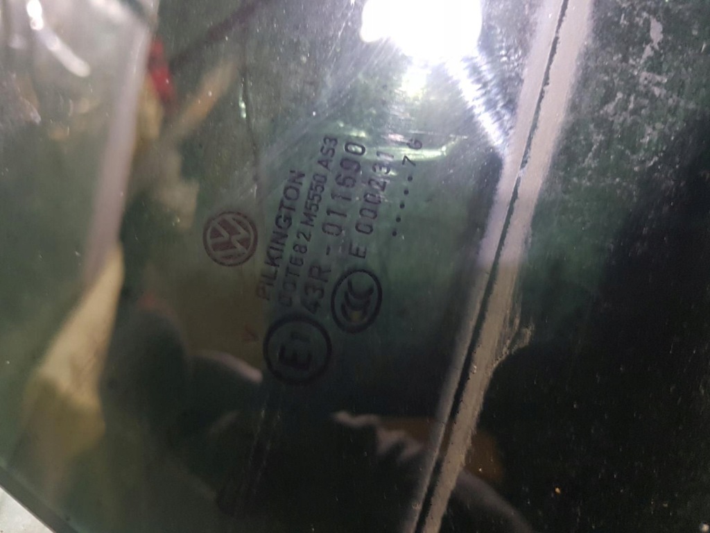 фото №2, Стекло дверь правый задняя vw arteon 2017r