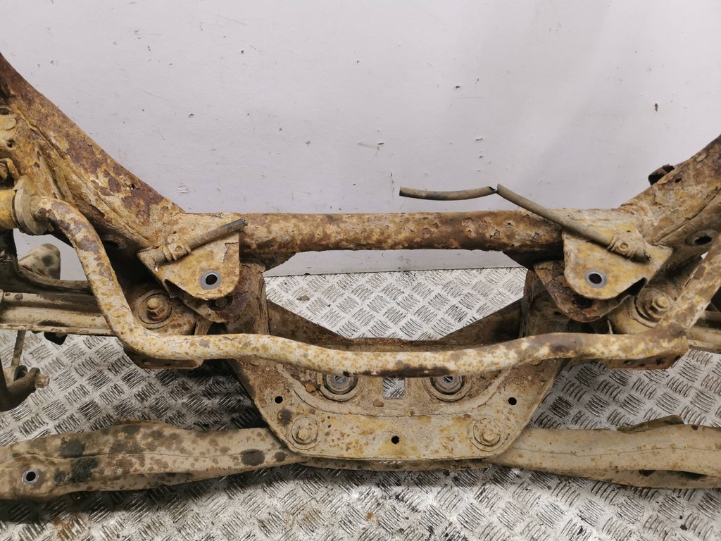 фото №7, Mitsubishi pajero 2007 рама допоміжна задня