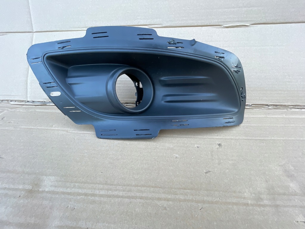 фото №1, Ford transit courier права решітка бампера перед передня