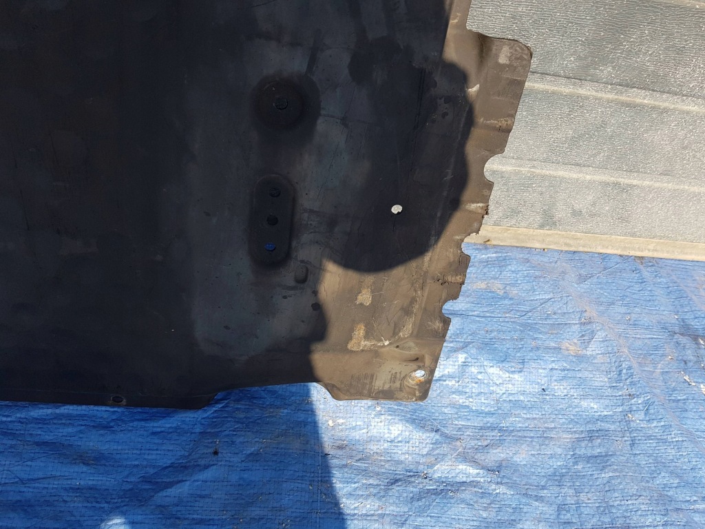 Mercedes e klasa w212 накладка плита под двигатель a2125202723 с Разборки