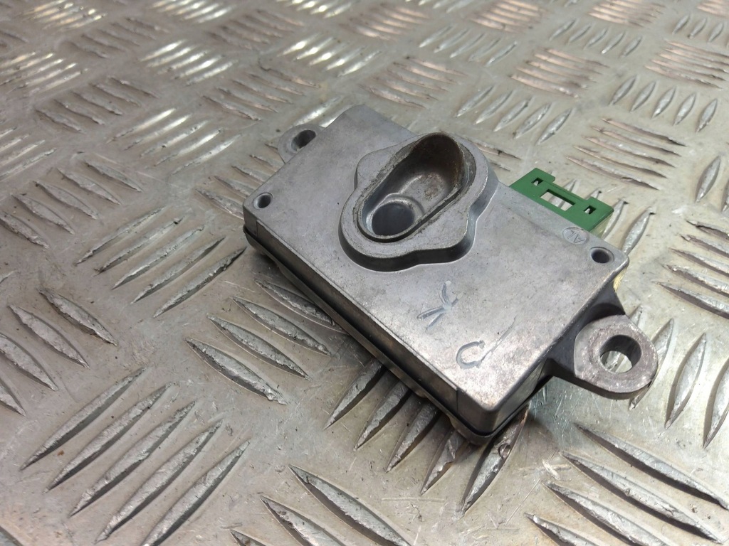 фото №7, Bmw 7 e65 e66 2003 датчик удара подушка безопасности