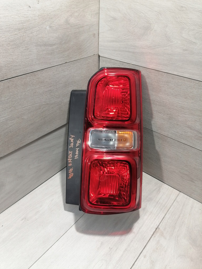 фото №1, Jumpy expert лампа правый задняя 9808243080