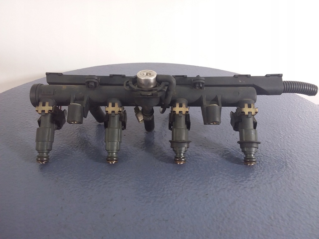 фото №5, Seat cordoba i 1.4b молдинг питающая 030133319aa