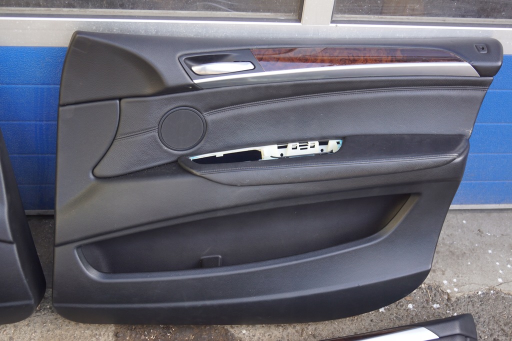 фото №12, Заднее сиденье обшивки bmw x5 e70 7-osób 3 trzeci ряд