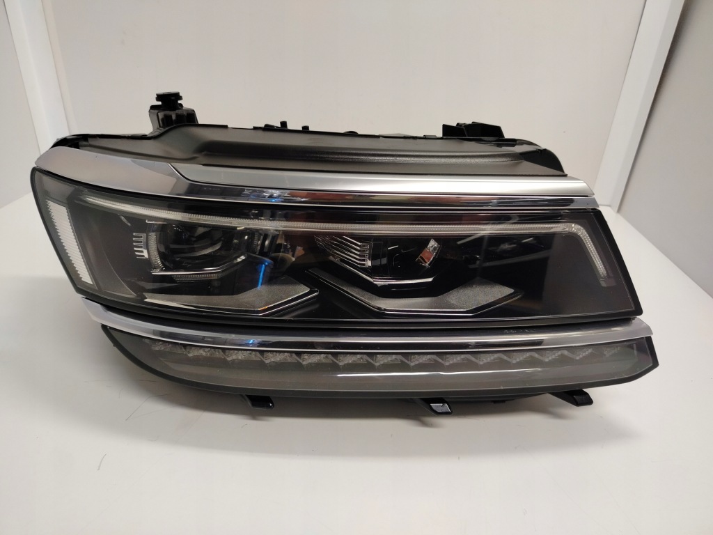 фото №1, Vw tiguan ii full led лампа права