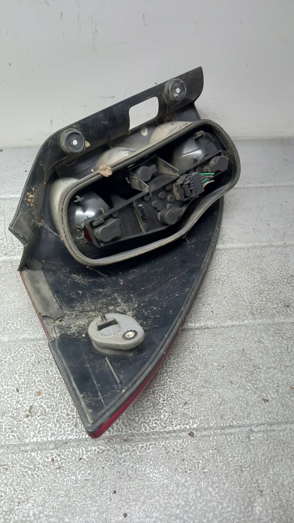 фото №4, Лампа права задня renault laguna 02r kombi