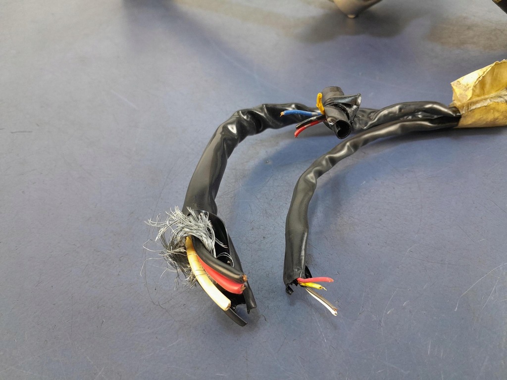 фото №4, Toyota auris i колонка усилитель электрический