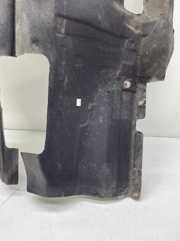 Audi a7 a6 c7 накладка тепловая туннель среднего коробки Киев