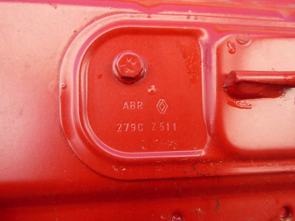 фото №9, Renault clio iii 3 05- капот