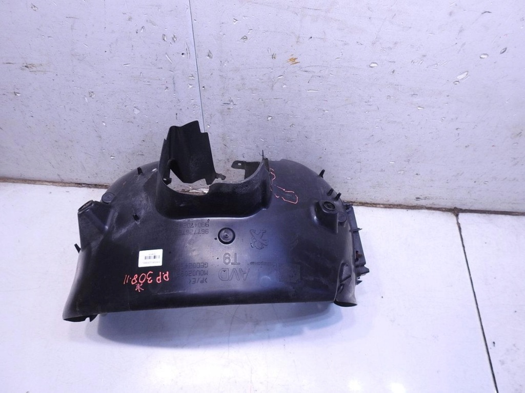 Купить Подкрылок правый перед peugeot 308 ii 9677267680