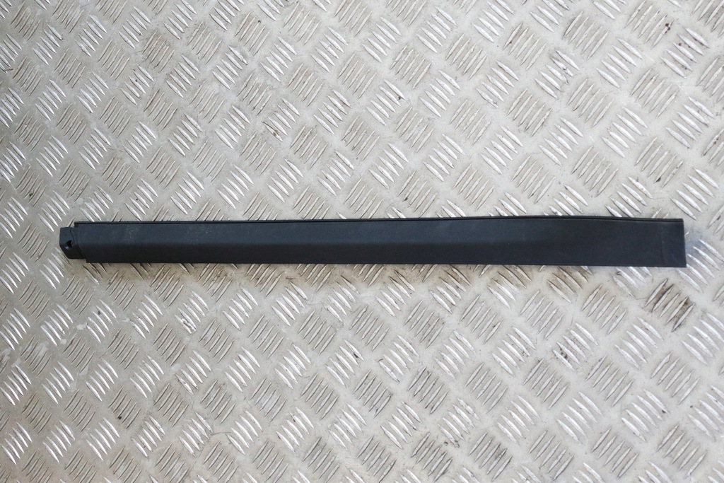 фото №1, Левая молдинг порог porsche cayenne 9y coupe 9y853539