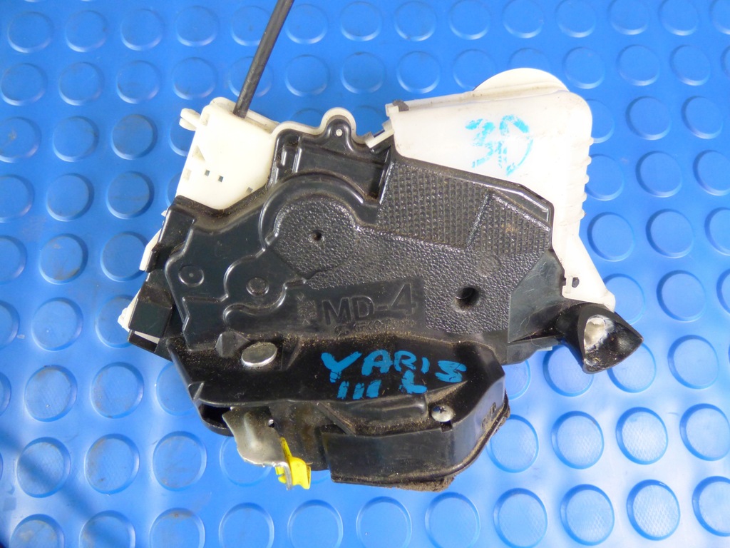 фото №5, Замок дверь левый правый перед europa yaris iii 3d