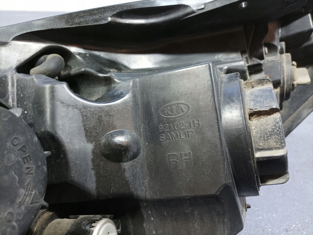 фото №7, Kia ceed i lift фара лампа перед правий eu 92102-1h