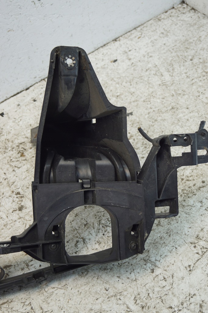 фото №13, Напрямна кронштейн крила праве bmw x5 e70 7157984