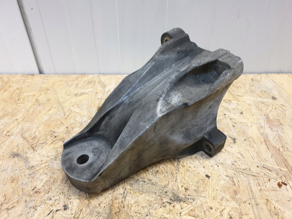 Кронштейн двигателя ford transit mk7 2,4 в Украине