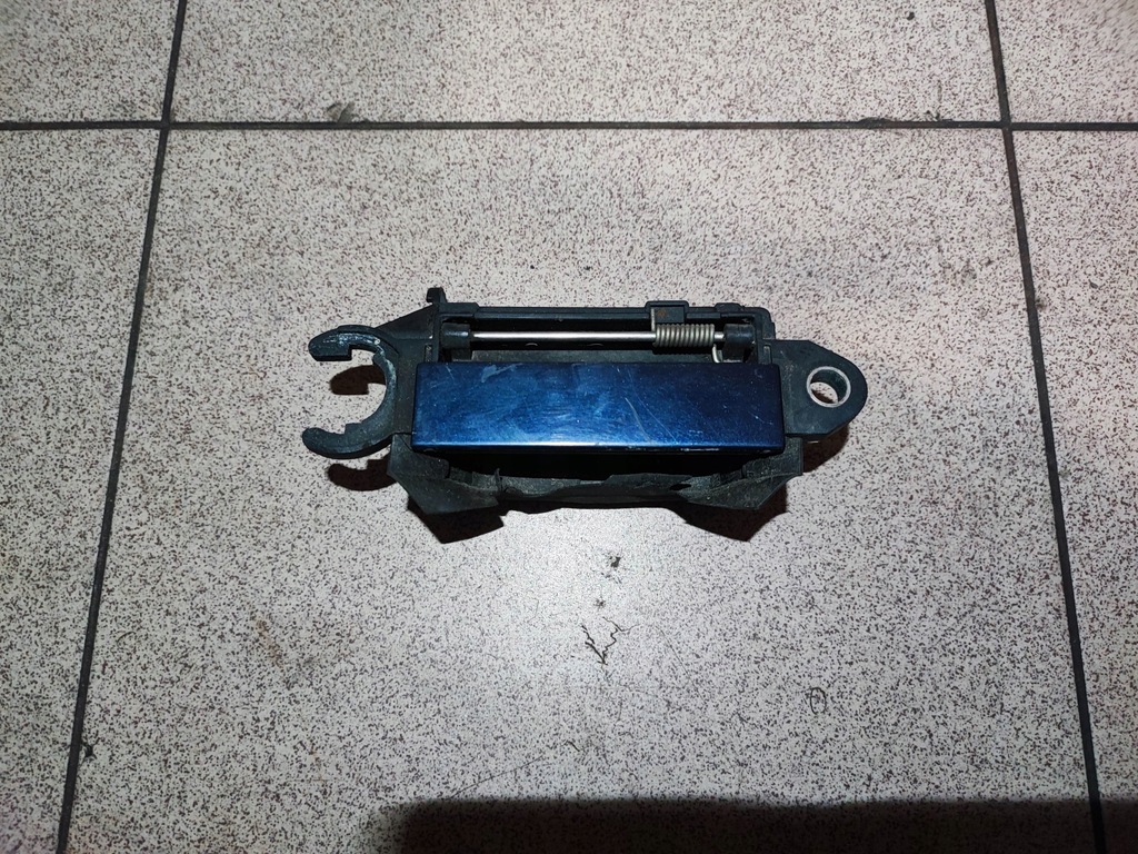 фото №1, Ручка правий перед audi a3 a4 b5 a8 d2 lz5l