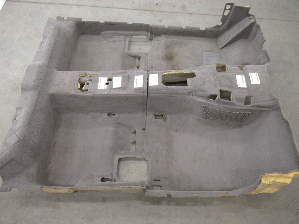 фото №1, Обшивка коврик пол bmw e60 e61 europa