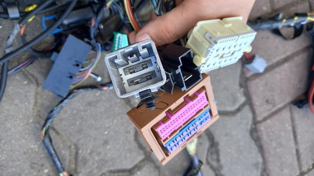 фото №14, Электропроводка жгут кабины volvo v60 10-18r