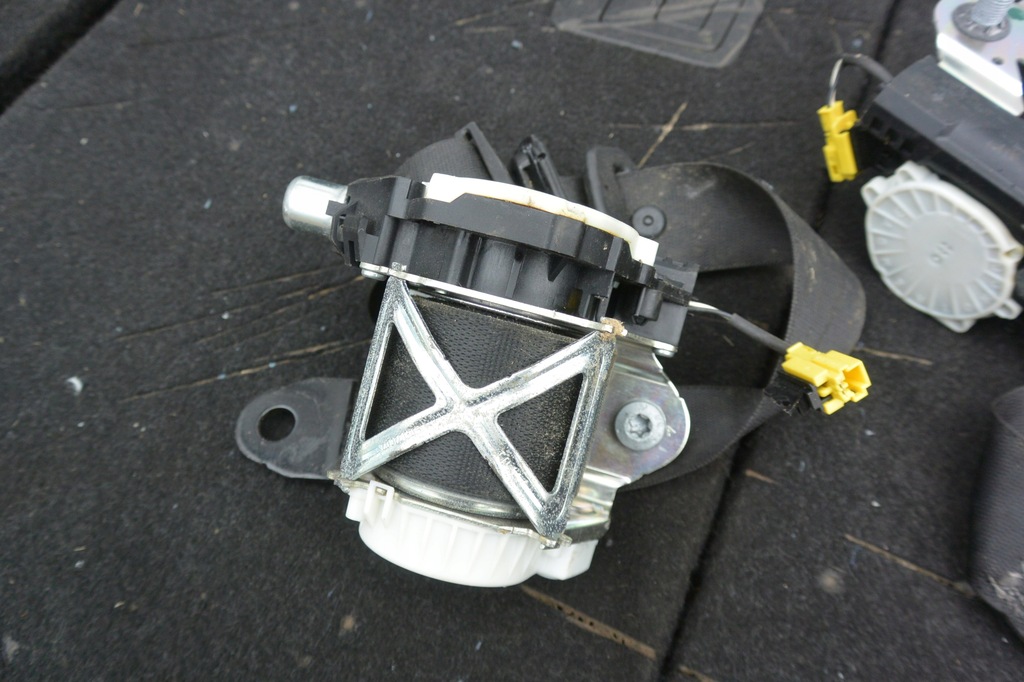 фото №3, Pas безопасности правый левый задняя mercedes r w251