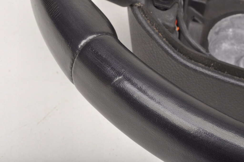 фото №13, Aston martin db9 повітропровід шкіряний багатофункціональний