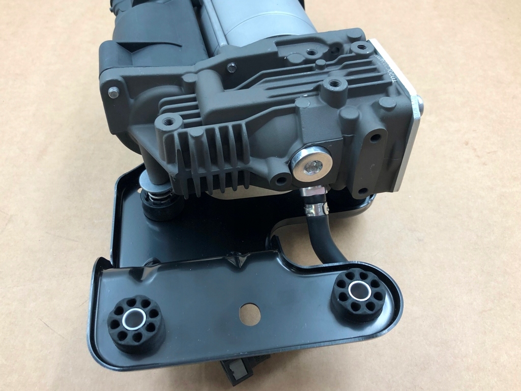 фото №12, Компресор кронштейн amk підвіска 37206799419 do bmw serii x5 e70 x6 e71 e72